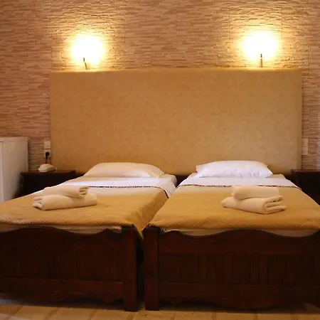 Tina Hotel 2*