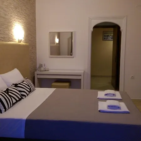 Hotel Tina 2*