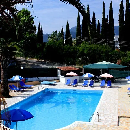 Hotel Tina 2*