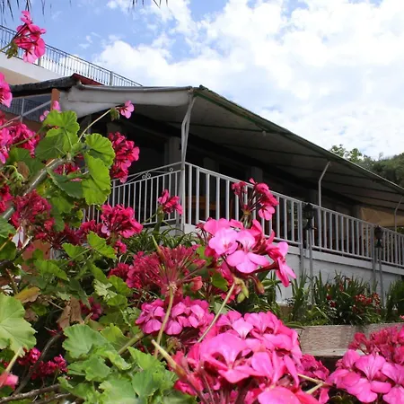 Tina 2* Limni (Corfu)