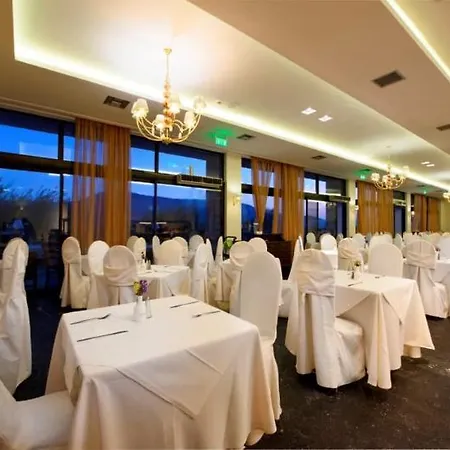 Tina 2* Limni (Corfu)