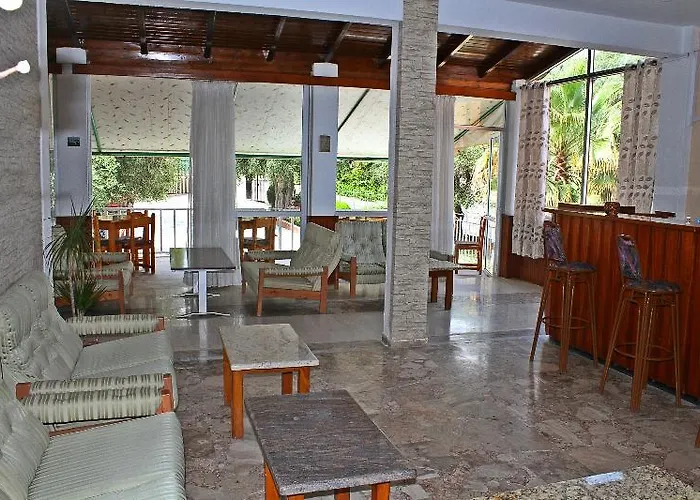 Hotel Tina 2*