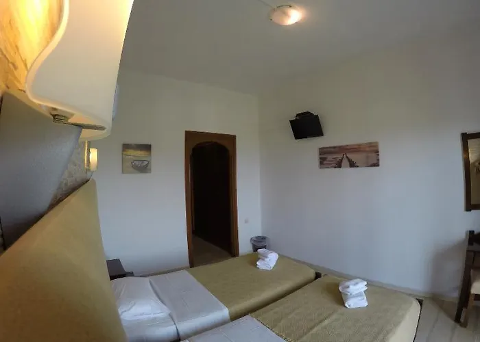 Tina Hotel 2*
