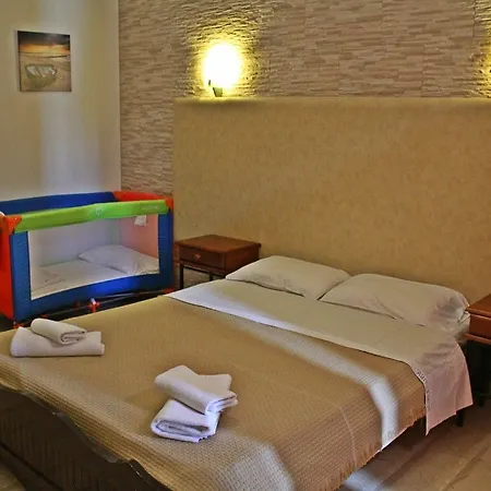 Tina Hotel 2*
