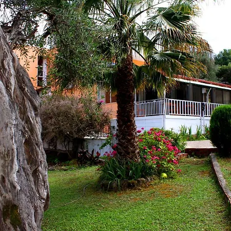 Tina 2* Limni (Corfu)