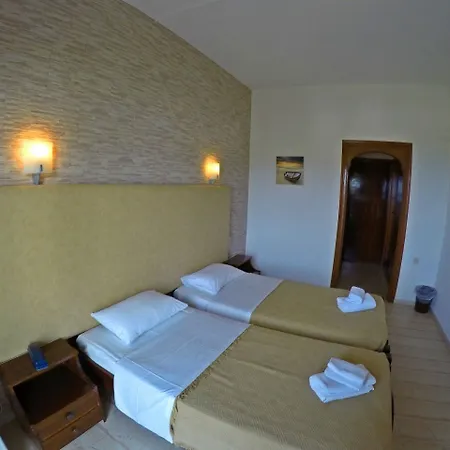 Hotel Tina 2*